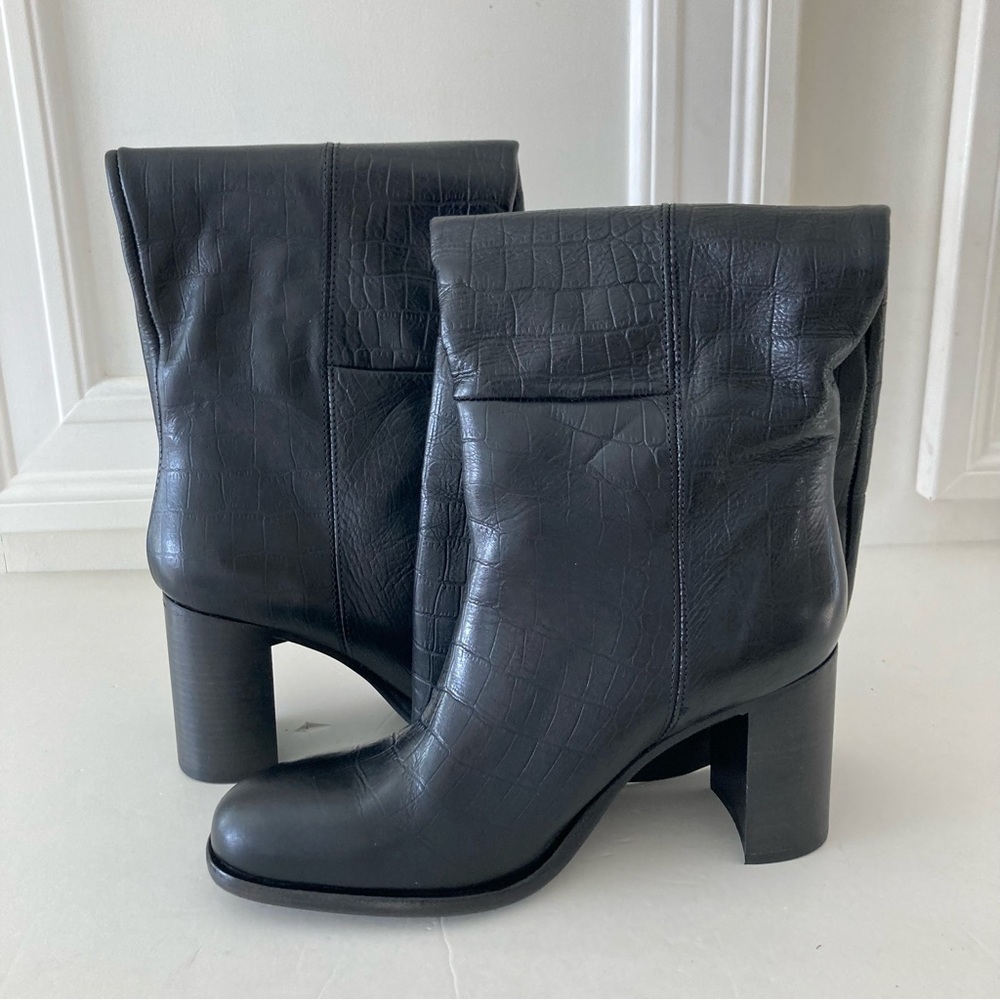 NWOT Free People Grayson Tall Black Crocodile Print Boots